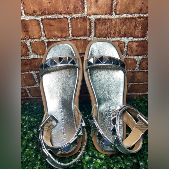 FREE PEOPLE VICENZA LEON STUDDED SANDALS - Picture 9 of 10